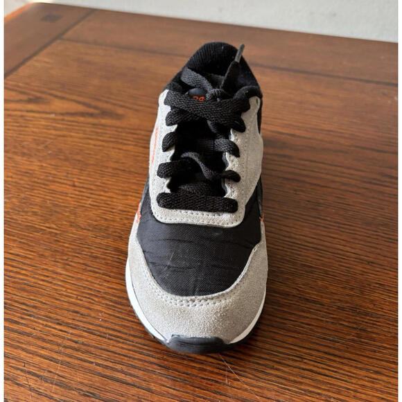 Reebok Youth Classic Tennis Shoe, Sneakers Black White Red Youth Size 11 - Picture 6 of 9